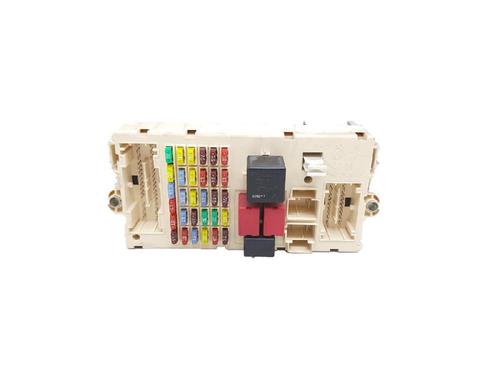 Used Fuse box ALFA ROMEO 147 (937_) 1.9 JTD (937.AXD1A, 937.BXD1A, 937.AXV1A, 937.BXB1A,... (115 hp) 27951805
