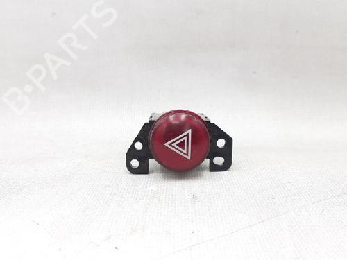 Bouton de warning MITSUBISHI COLT VI (Z3_A, Z2_A) 1.1 (Z31A, Z32A) | BP27954838I22 