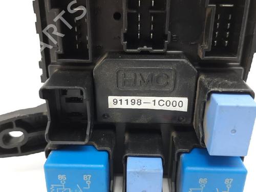Fuse box HYUNDAI GETZ (TB) 1.1 | BP27966887E1 
