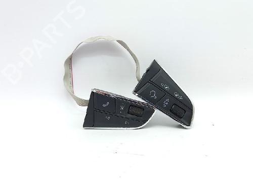 Steering wheel controls SEAT ATECA (KH7, KHP) 1.0 TSI | BP27959779E15