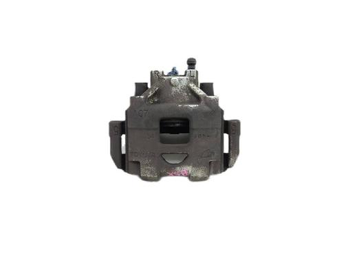 Used Left front brake caliper TOYOTA YARIS (_P13_) 1.5 Hybrid (NHP130_, NHP130) (101 hp) 27957512