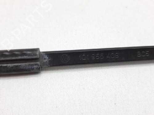 Front windshield wiper arm VW GOLF PLUS V (5M1, 521) 1.9 TDI | BP27949861C143 
