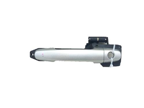 Used Front left exterior door handle TOYOTA COROLLA Verso (ZER_, ZZE12_, R1_) 2.2 D-4D (AUR10_, AUR10R) (136 hp) 27956263
