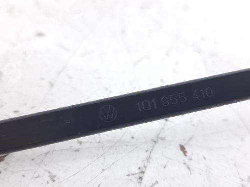 Front windshield wiper arm VW GOLF PLUS V (5M1, 521) 1.6 | BP27963777C143 