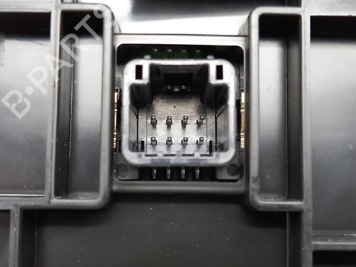 Climate control TOYOTA YARIS (_P13_) 1.5 Hybrid (NHP130_, NHP130) | BP27957878I5