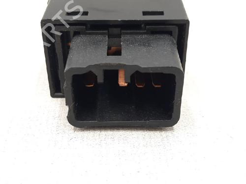 Right rear window switch KIA SPORTAGE II (JE_, KM_) 2.0 CRDi | BP27954931I28