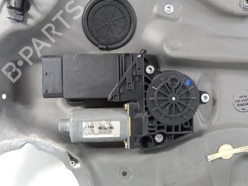 Alzavetro anteriore destra VW BORA I (1J2) 1.6 16V | BP27962397C23 