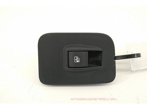 Used Right front window switch Right front window switch FIAT QUBO (225_) 1.4 Natural Power (225AXC1A) (78 hp) 7688584 7688584