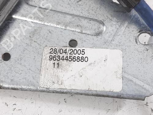 Rudehejsemekanisme Højre foran PEUGEOT 307 (3A/C) 1.6 HDi | BP27937378C23 