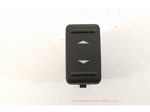 Used Right rear window switch Right rear window switch FORD FOCUS II Estate Van 1.6 TDCi (90 hp) 7689556 7689556