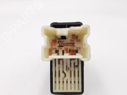Right rear window switch SUBARU FORESTER (SG_) 2.0 X AWD (SG5) | BP27959314I28 