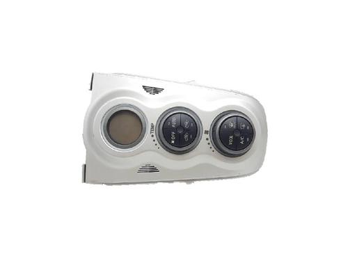 Airco bedieningspaneel TOYOTA YARIS (_P9_) 1.3 VVT-i (SCP90_, SCP90R) (87 hp) 27951044