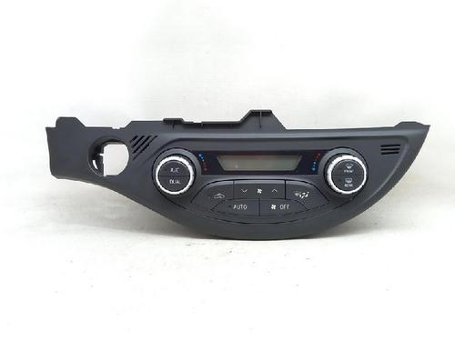 Climate control TOYOTA YARIS (_P13_) 1.5 Hybrid (NHP130_, NHP130) | BP27957878I5