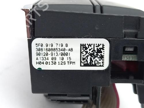 Steering wheel controls SEAT ATECA (KH7, KHP) 1.0 TSI | BP27959779E15