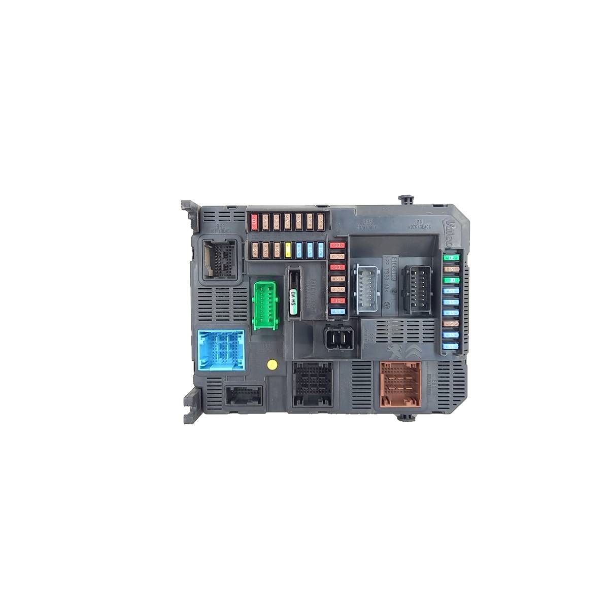 Fuse box PEUGEOT 208 I (CA_, CC_) 1.4 HDi 9853608 BParts