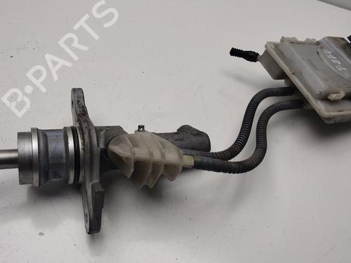 Used Brake master cylinder MERCEDES-BENZ VITO Mixto (Double Cabin) (W447) 109 CDI (447.701, 447.703, 447.705) (88 hp) 32348830