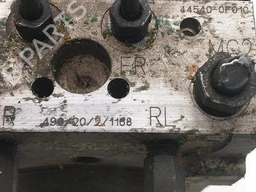 ABS pump TOYOTA COROLLA Estate (_E12_) 2.0 D-4D (CDE120_, CDE120R) | BP30889358M43 