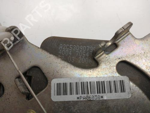 Cerradura puerta delantera derecha MERCEDES-BENZ VITO Bus (W639) 115 CDI (639.701, 639.703, 639.705) | BP30897833C97