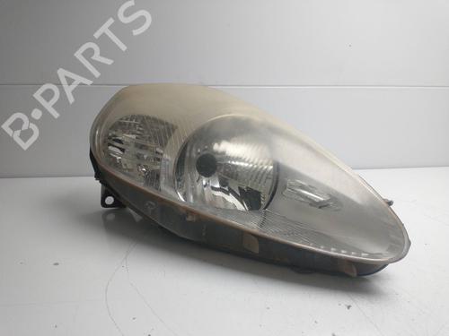 Optica direita FIAT PUNTO (188_) 1.3 JTD 16V (70 hp) 15906491