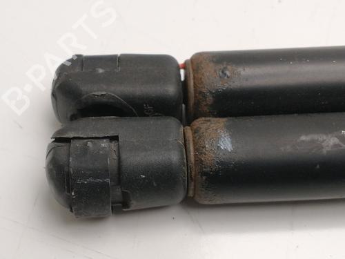 Tailgate lift support KIA SORENTO I (JC) 2.5 CRDi | BP32317640C138