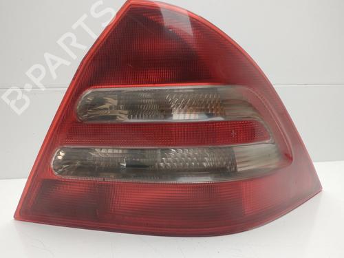 Used Right taillight Right taillight 37694049 37694049