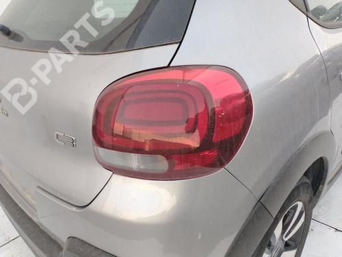 Used Right taillight Right taillight CITROËN C3 II (SC_) 1.2 THP 110 (110 hp) 10521656 10521656