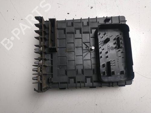Fuse box SEAT LEON (1P1) 2.0 TDI | BP16045619E1 