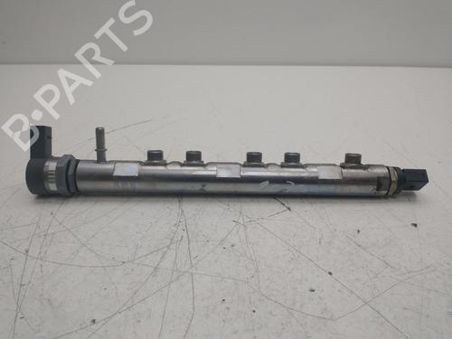 Used Injection rail Injection rail 39597720 39597720