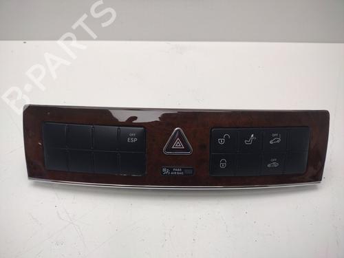Used Warning switch MERCEDES-BENZ C-CLASS (W202) [1993-2000]  24802446