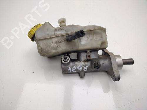 Used Brake master cylinder VW TRANSPORTER T5 Van (7HA, 7HH, 7EA, 7EH) 1.9 TDI (105 hp) 27982223