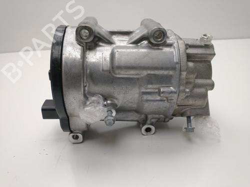 Used AC compressor TOYOTA YARIS (_P13_) 1.5 Hybrid (NHP130_, NHP130) (101 hp) 31356581