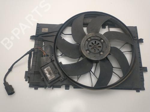 Used Radiator fan MERCEDES-BENZ CLK (C209) CLK 320 (209.365) (218 hp) 30102538