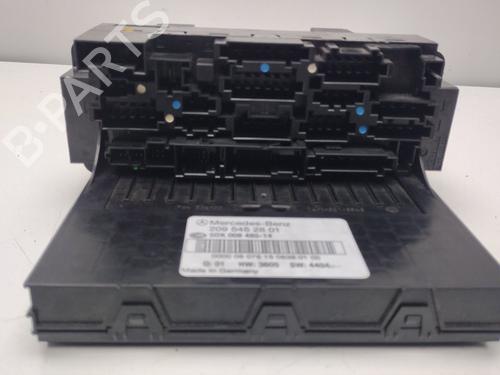 Used Fuse box MERCEDES-BENZ C-CLASS (W204) C 200 CDI (204.001) (136 hp) 32684294