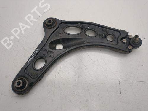 Used Right front suspension arm Right front suspension arm OPEL VIVARO A Van (X83) [2001-2015] 33119602 33119602