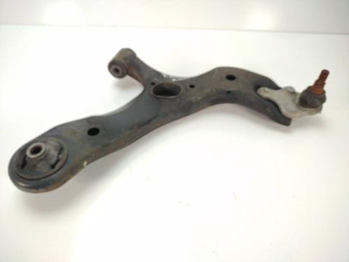 Used Right front suspension arm TOYOTA AURIS (_E18_) [2012-2019]  17124818