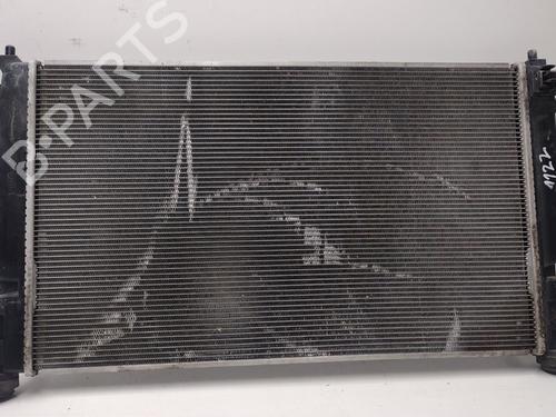 Used Water radiator Water radiator TOYOTA YARIS (_P21_, _PA1_, _PH1_) 1.5 Hybrid (MXPH11) (92 hp) 36432439 36432439