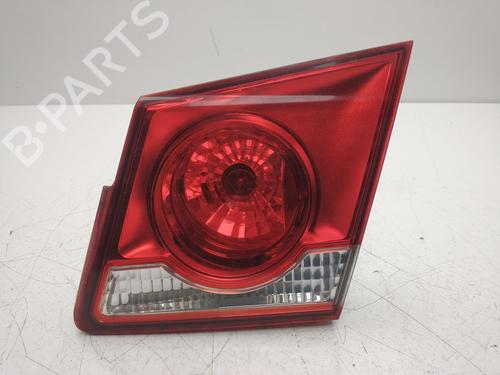 right-tailgate-light-chevrolet-cruze-j300-2009-34193130 main image