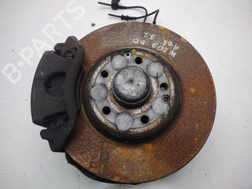 Used Right front steering knuckle MERCEDES-BENZ CLK (C209) CLK 320 (209.365) (218 hp) 22543864