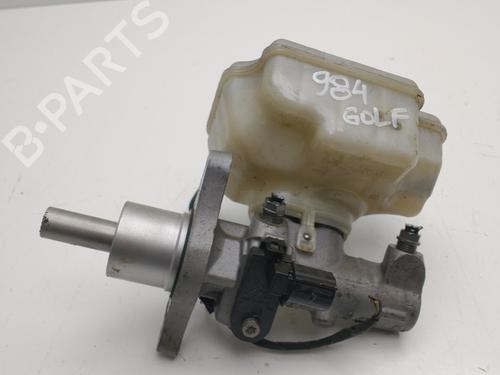 Used Brake master cylinder VW GOLF VI (5K1) 1.6 TDI (105 hp) 31982582