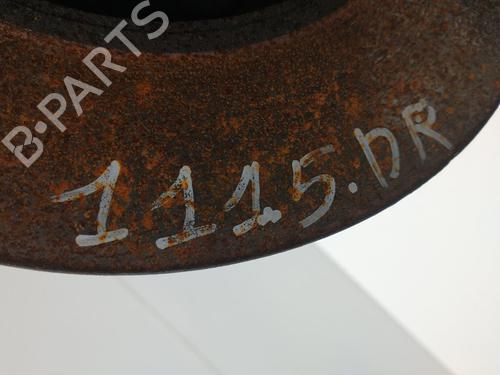 Fusée avant droite NISSAN NOTE (E12) 1.2 | BP31982611M26