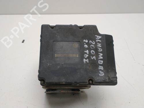 Used ABS pump SEAT ALHAMBRA (7V8, 7V9) [1996-2010]  30437233
