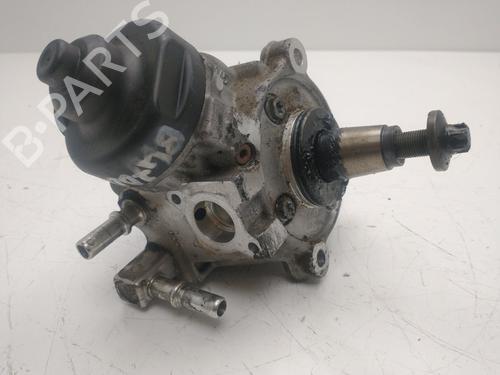 Used Injection pump BMW X1 (F48) sDrive 18 d (150 hp) 32083661