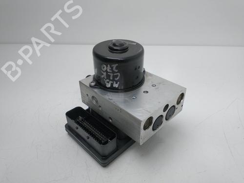 Used ABS pump MERCEDES-BENZ CLK (C209) CLK 270 CDI (209.316) (170 hp) 17728547