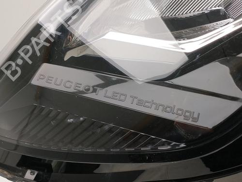 Right headlight PEUGEOT 2008 I (CU_) | BP30563472C29