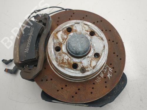 Used Right front steering knuckle Right front steering knuckle MERCEDES-BENZ C-CLASS (W204) C 350 CDI (204.022) (224 hp) 34245917 34245917