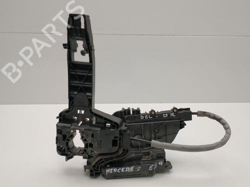 Used Front right lock MERCEDES-BENZ VITO Mixto (Double Cabin) (W447) 109 CDI (447.701, 447.703, 447.705) (88 hp) 24317785