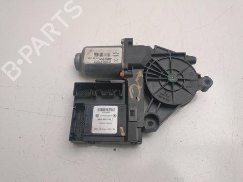 Used Right front window motor VW GOLF V (1K1) [2003-2010]  21527475