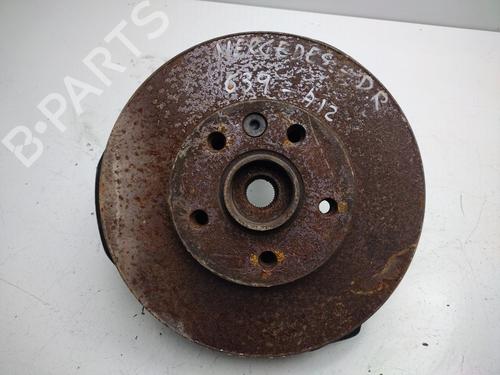 Used Right front steering knuckle MERCEDES-BENZ VITO Bus (W639) 109 CDI (639.701, 639.703, 639.705) (95 hp) 31072448