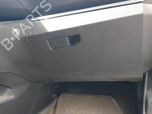 Used Glove box Glove box PEUGEOT 5008 II (MC_, MJ_, MR_, M4_) [2016-2026] 32046494 32046494