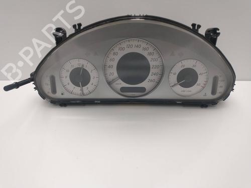 Kombinert Instrument MERCEDES-BENZ E-CLASS (W211) E 320 CDI (211.026) (204 hp) 21048160